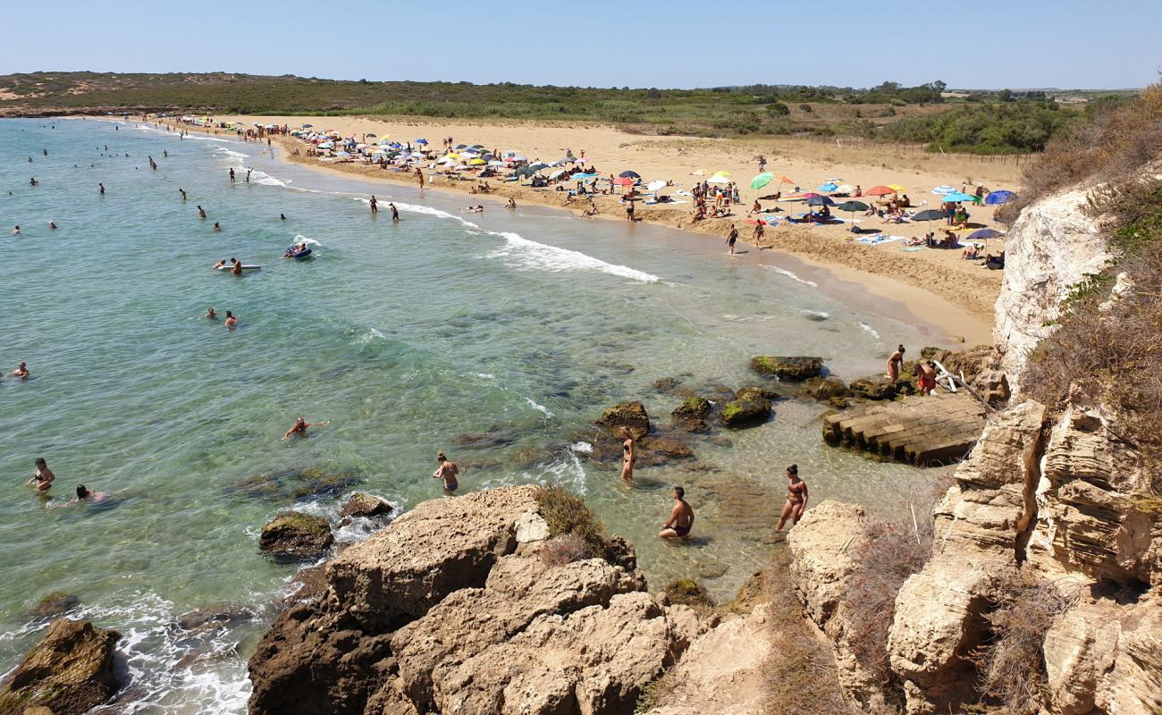 Photo of Eloro Beach with brown fine sand surface