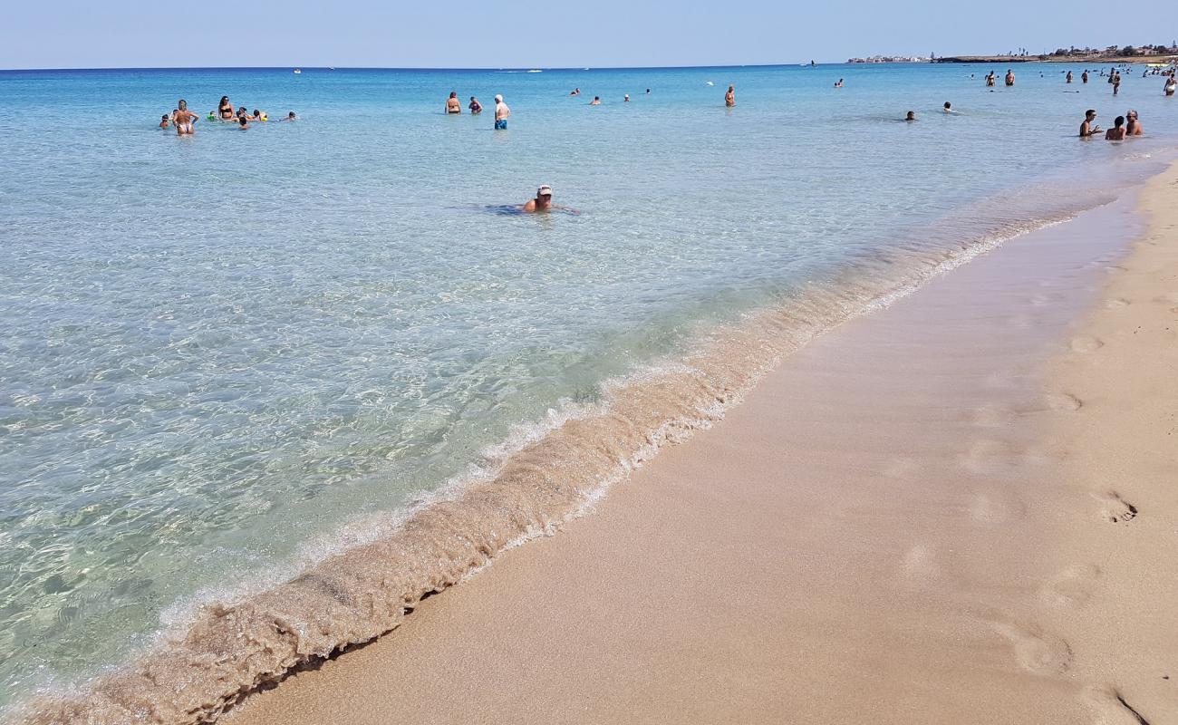 Photo of San Lorenzo Beach with brown fine sand surface