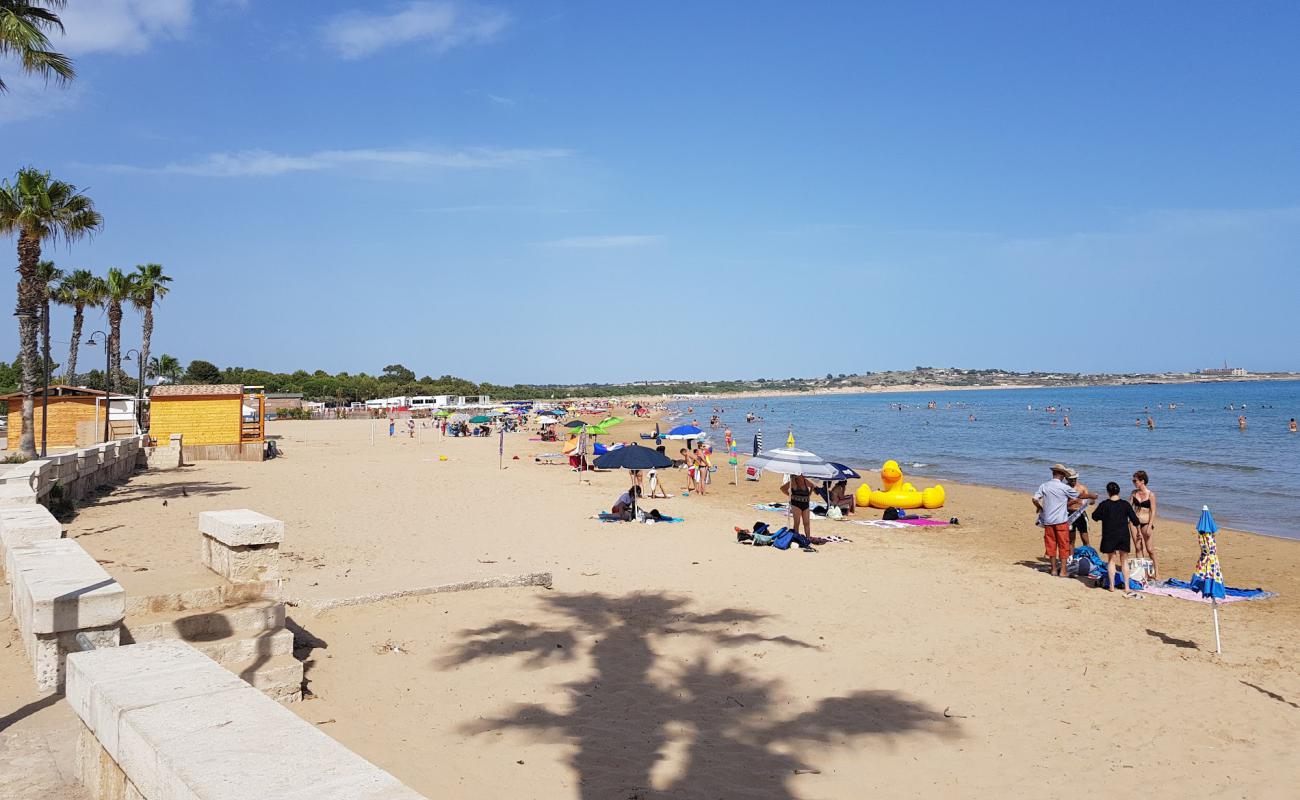 Photo of Sampieri beach with bright fine sand surface