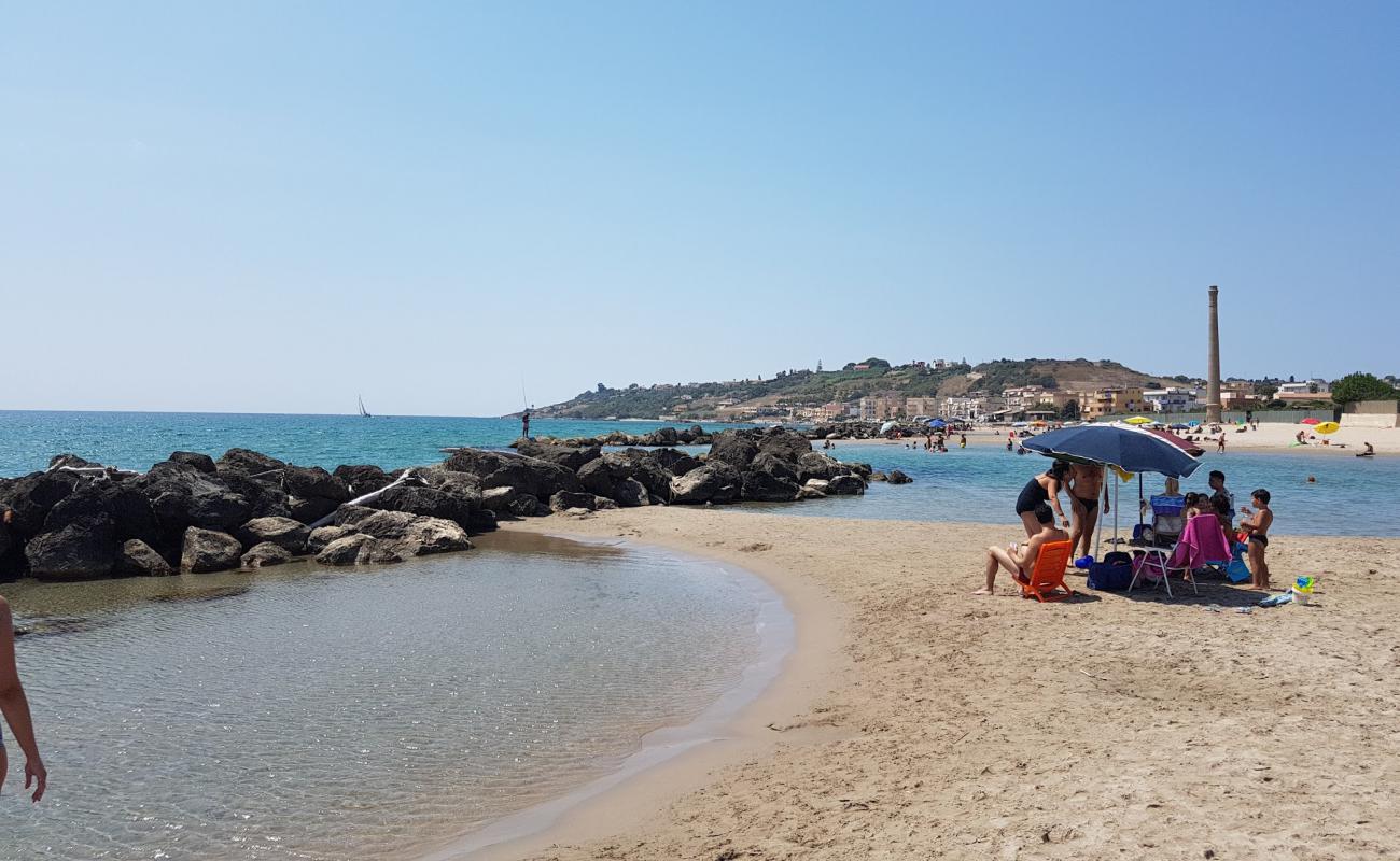 Photo of Tonnara beach with bright fine sand surface