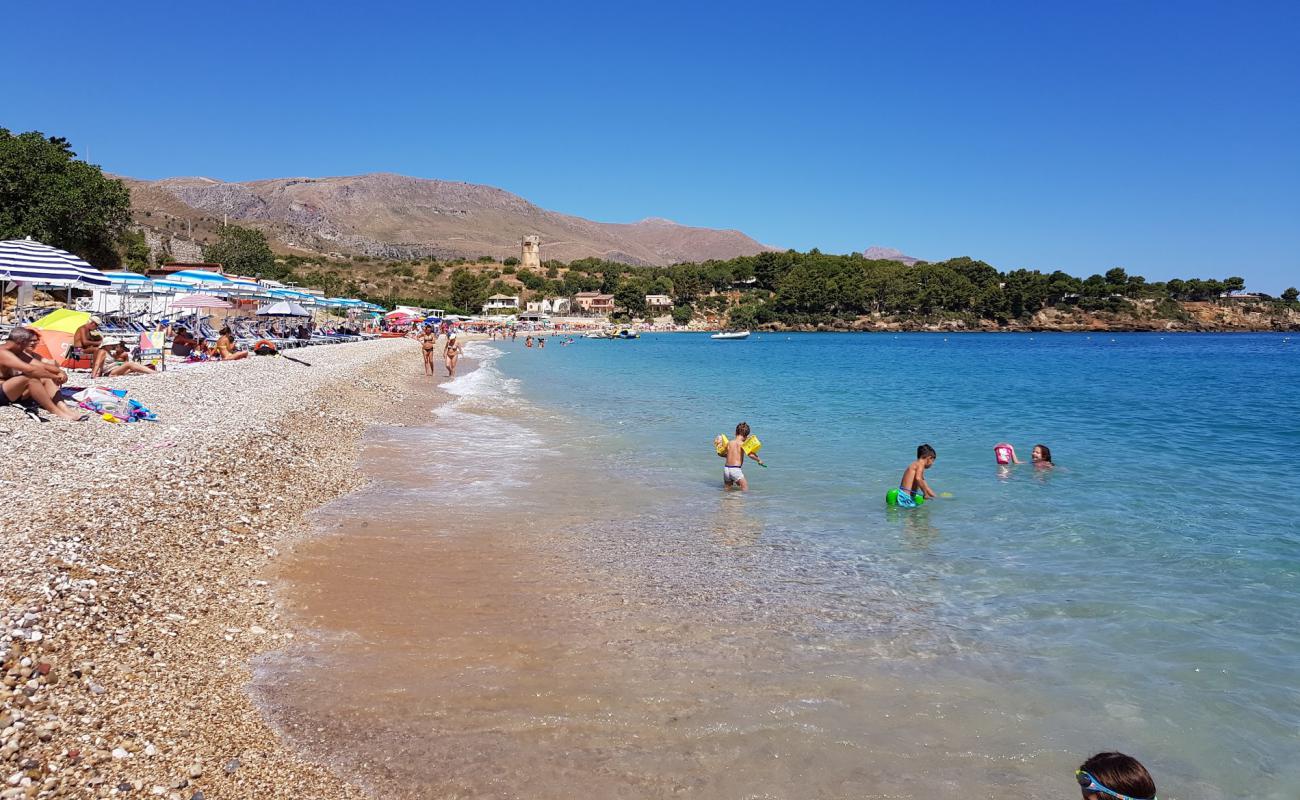 Photo of Guidaloca Beach with light pebble surface