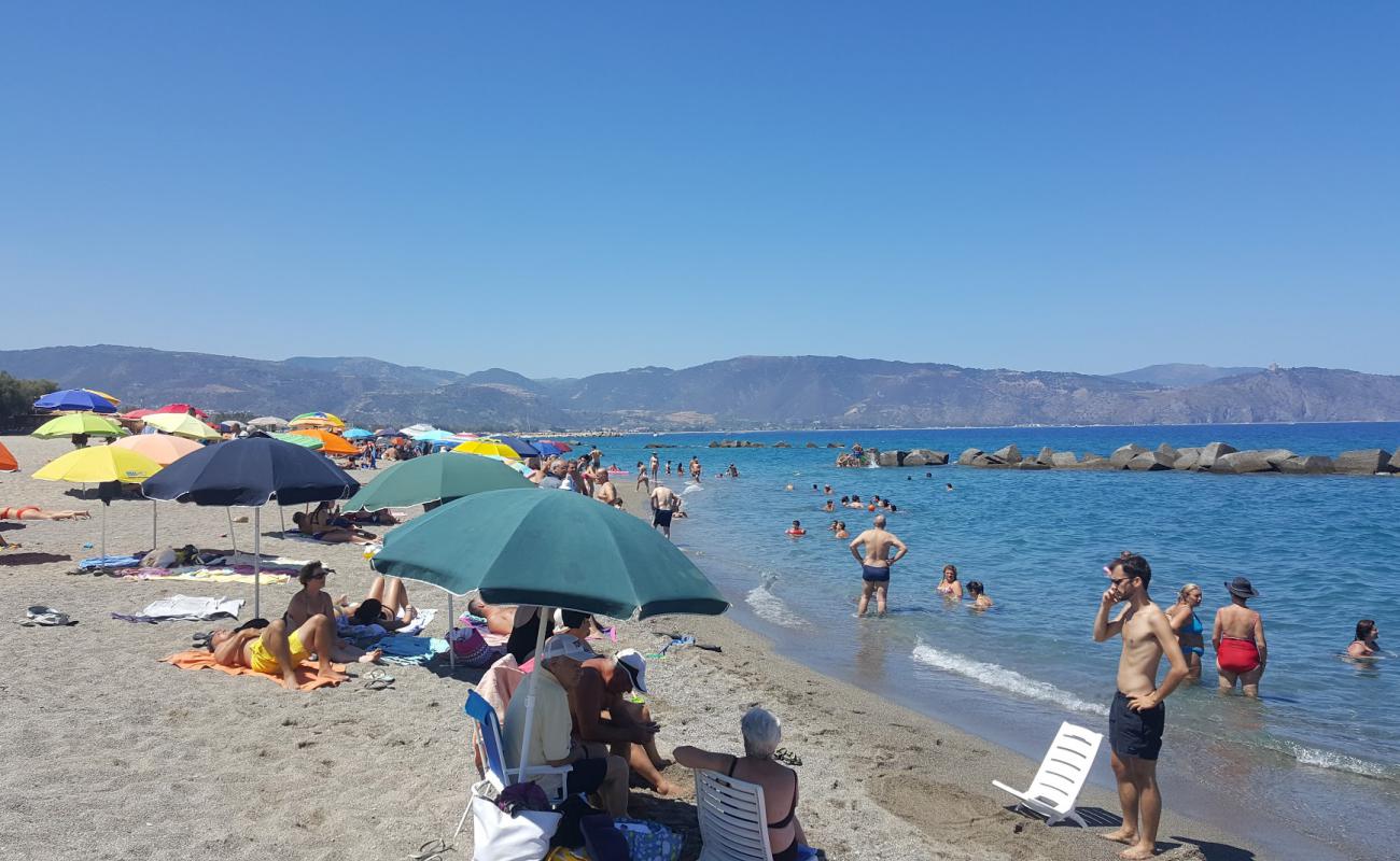 Photo of Tonnarella beach with light fine pebble surface