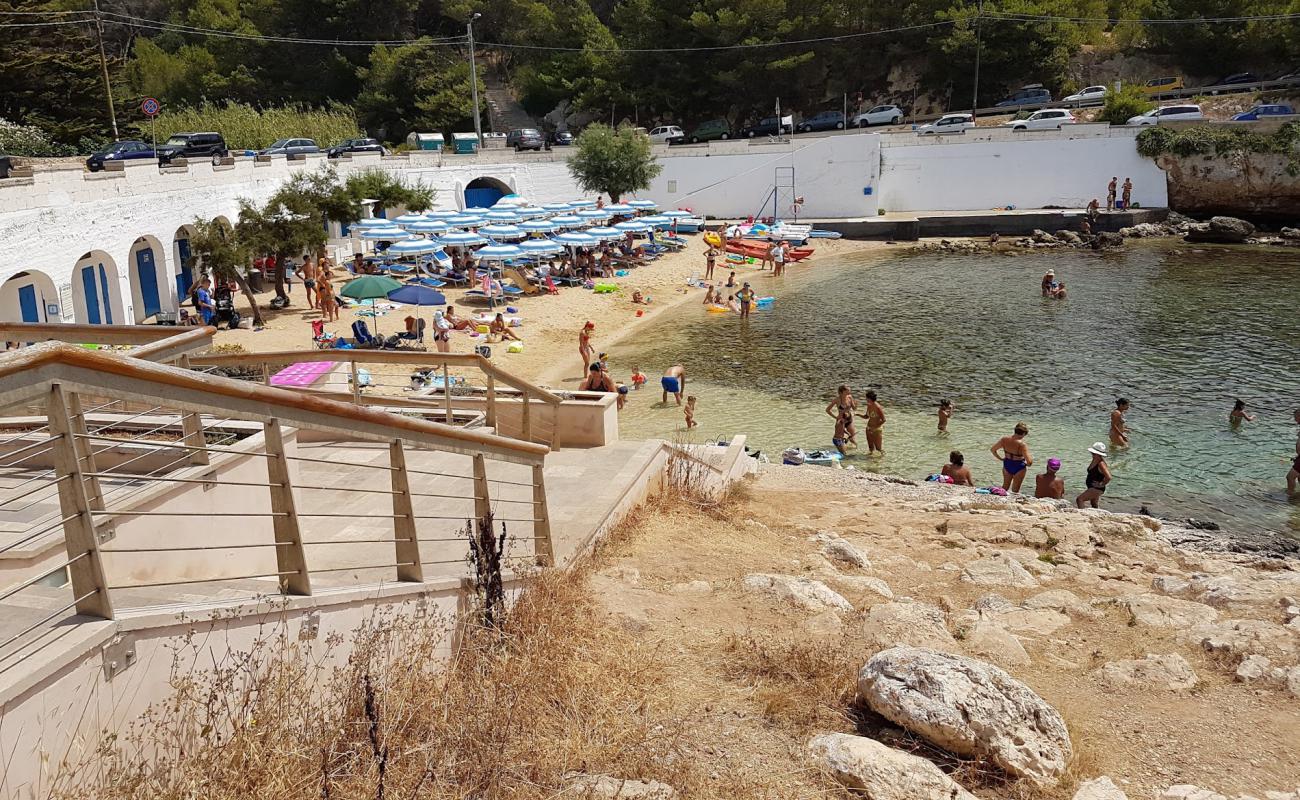 Photo of St. Catherine's beach with bright sand surface