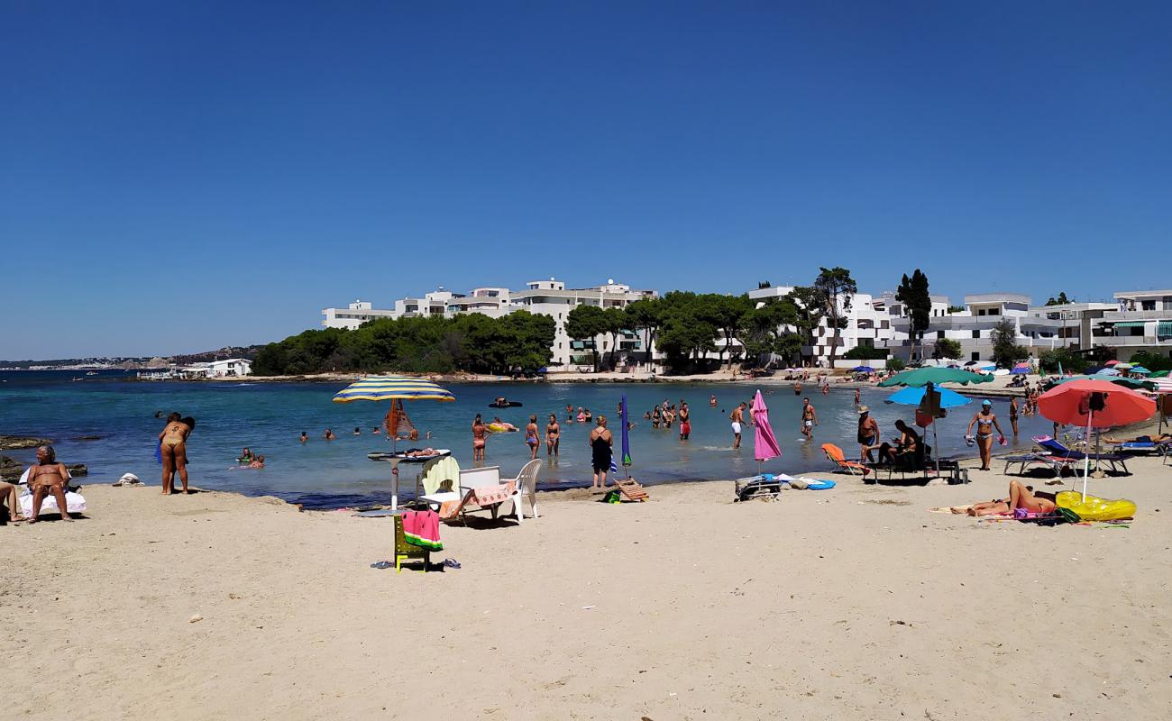 Photo of Lido Torre beach with bright sand surface