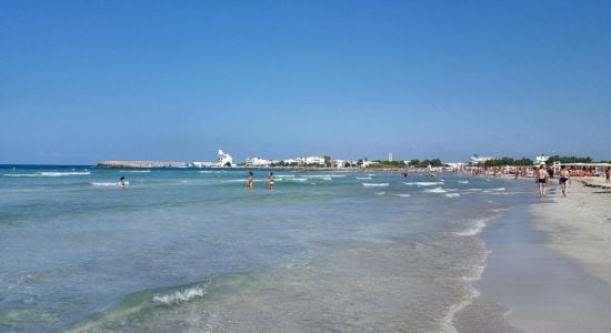 Torre San Giovanni Beach