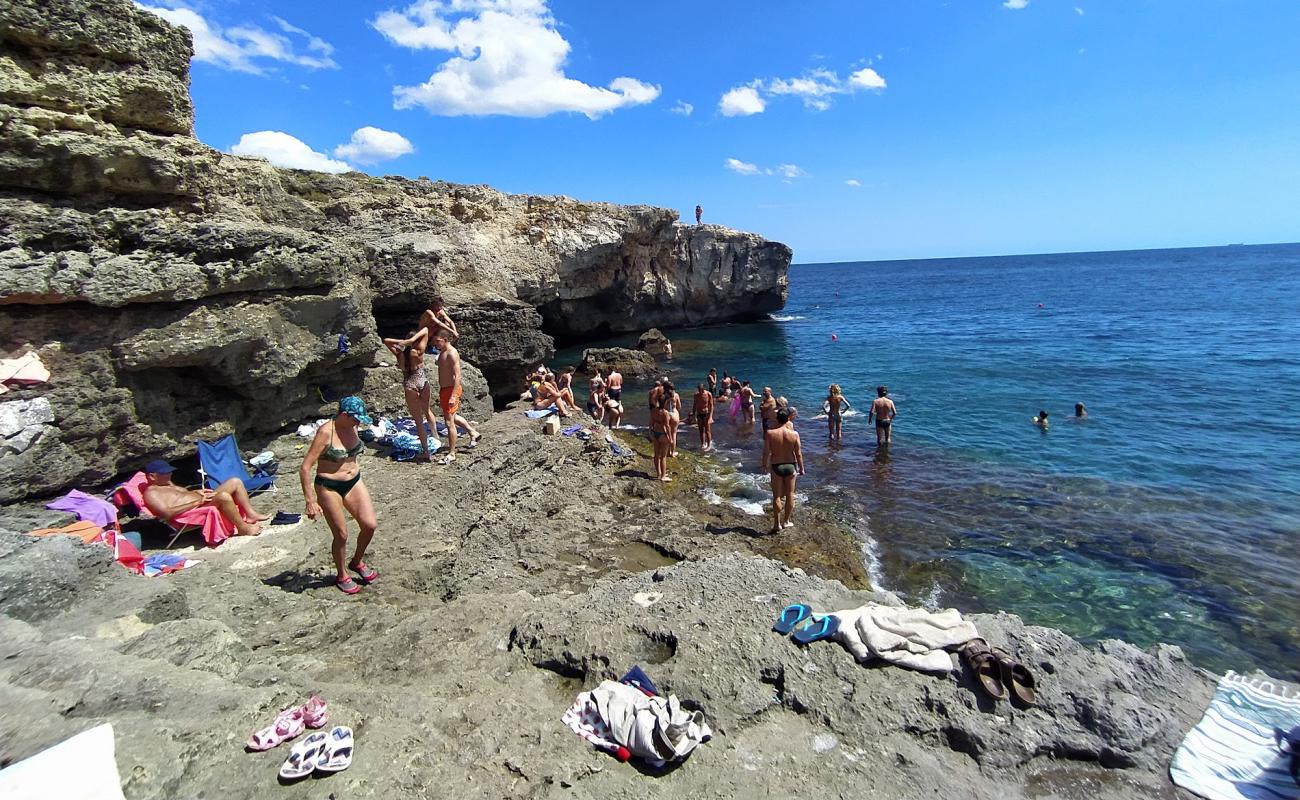 Photo of Spiaggia della Grotta Verde with rocks cover surface