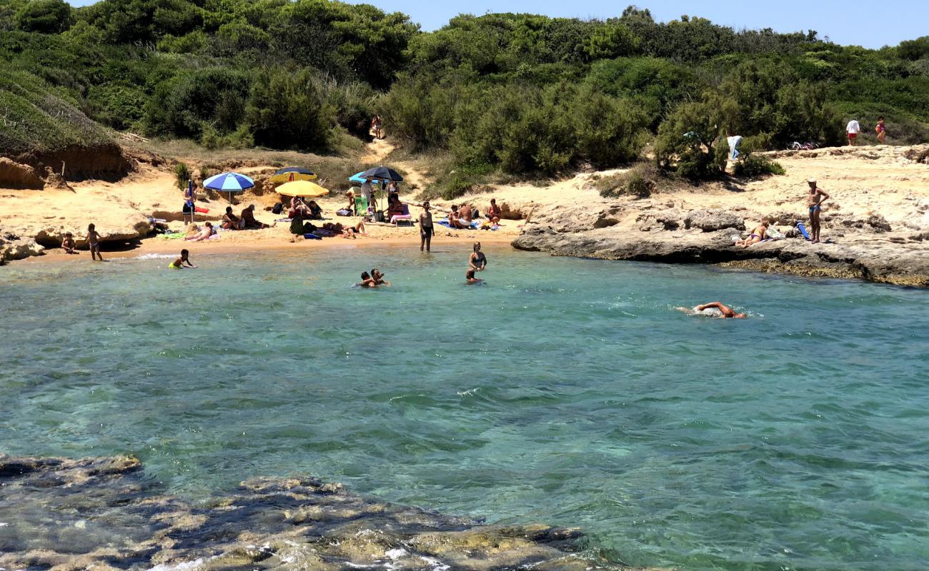 Photo of Caletta Toraiello with bright sand surface