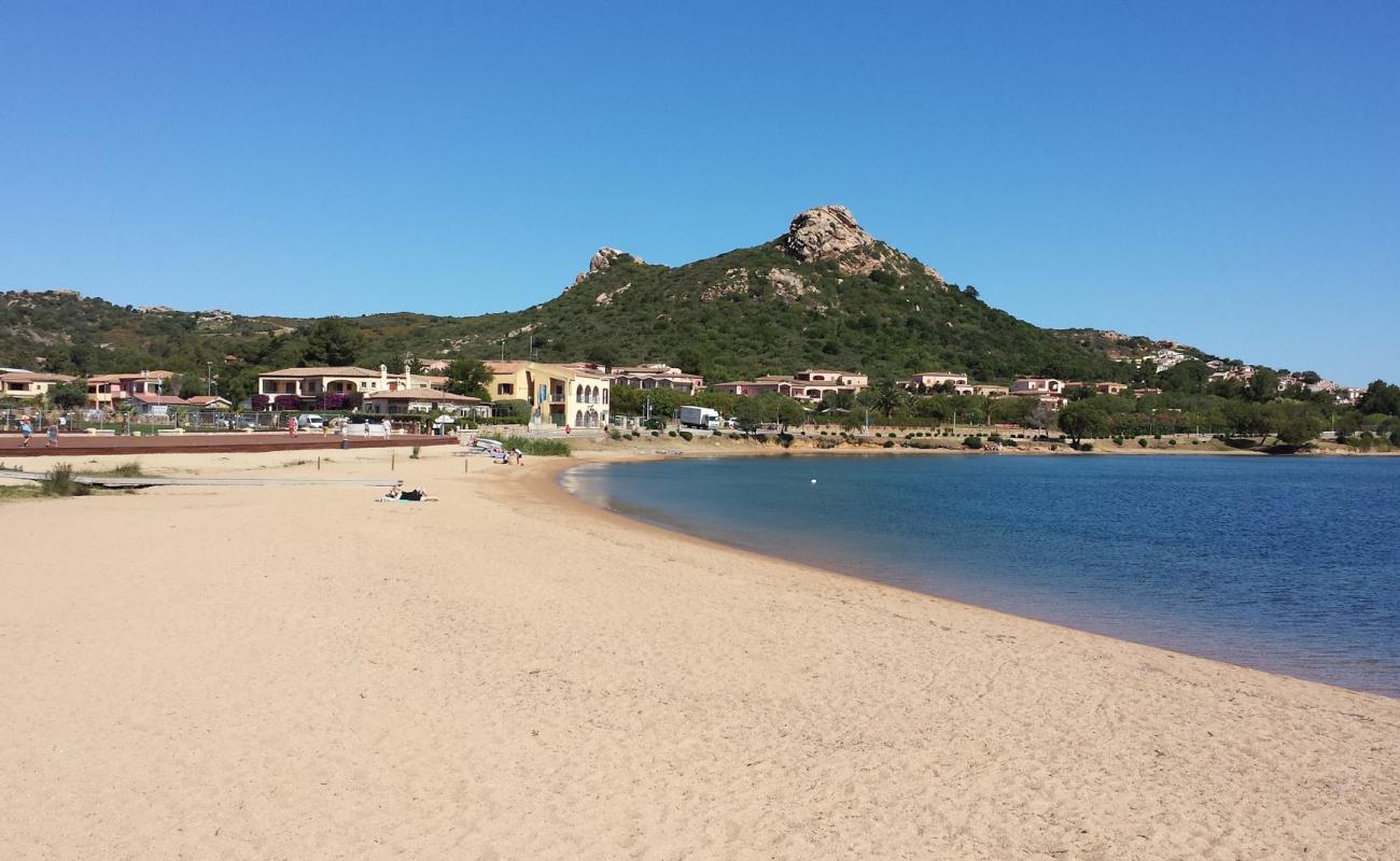 Photo of Cannigione Beach with light fine pebble surface