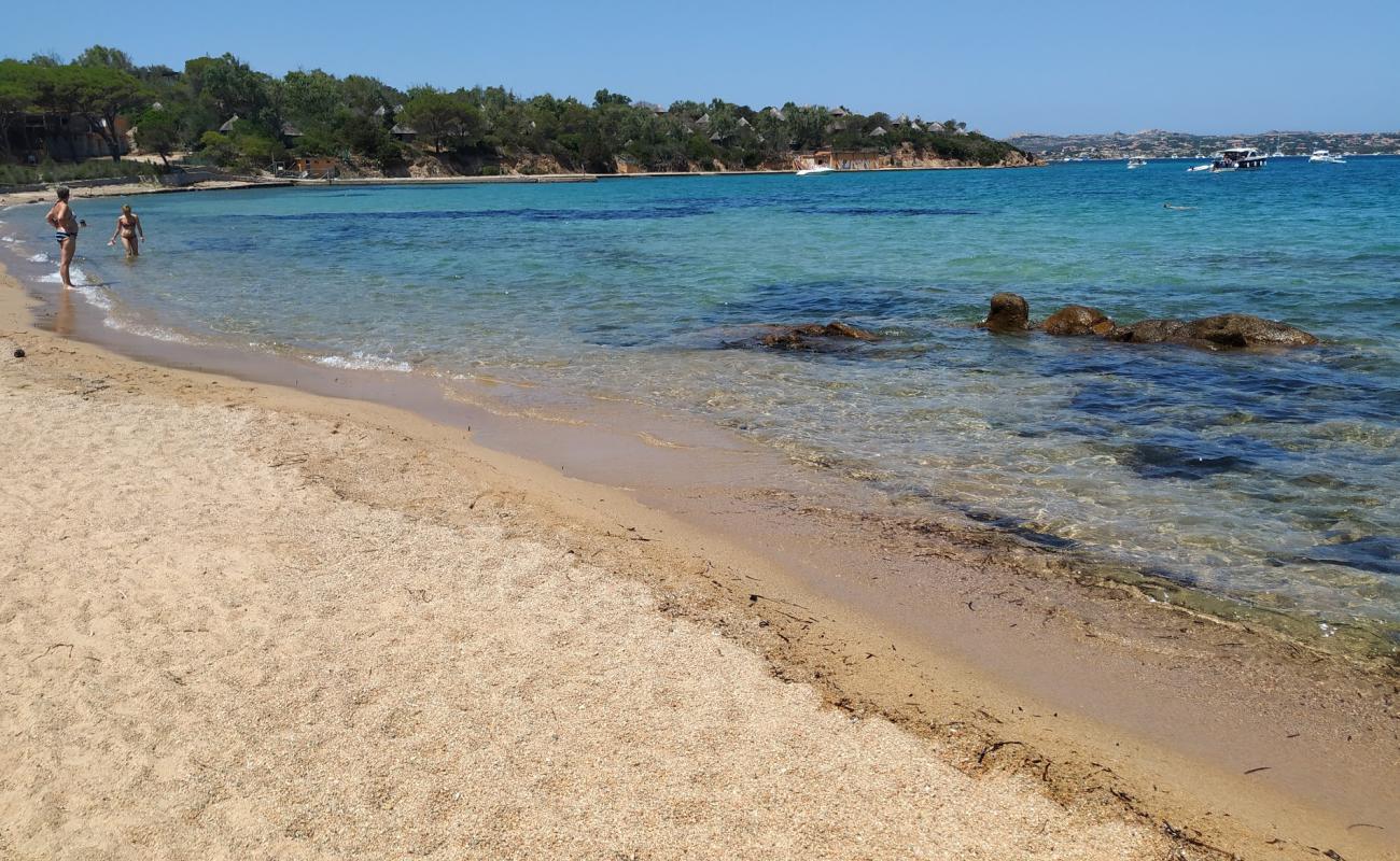 Photo of Cala Garibaldi beach with light fine pebble surface