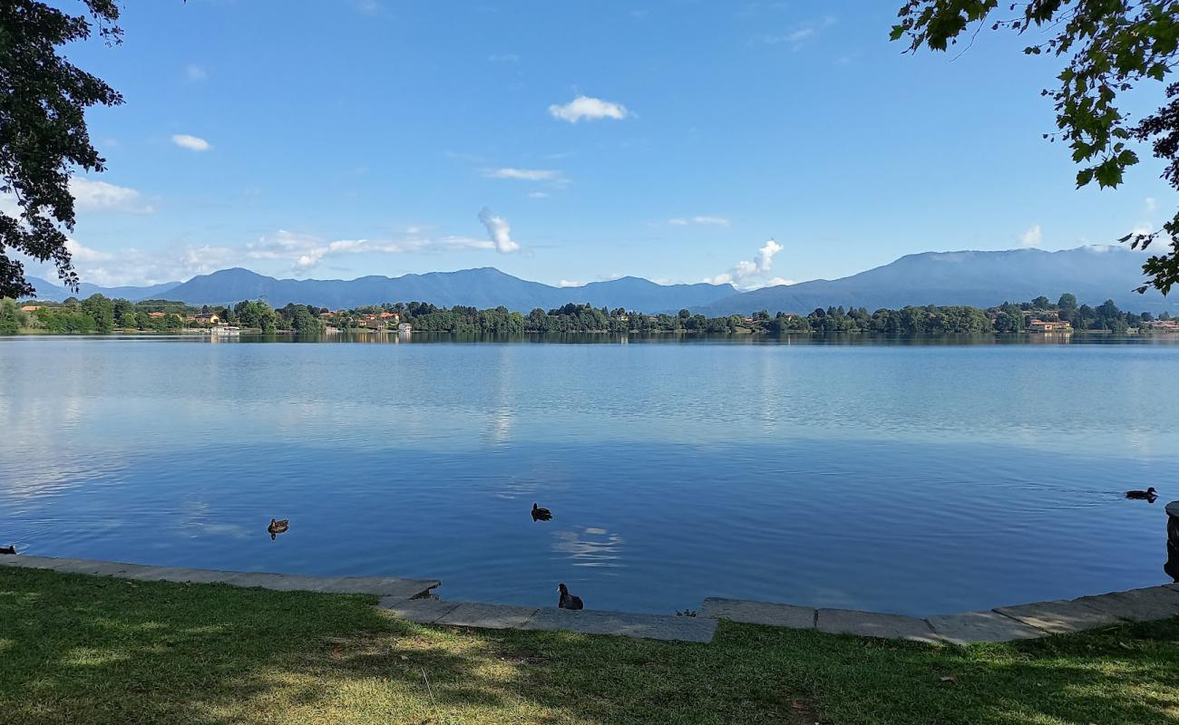 Photo of Lago di Monate with grass surface