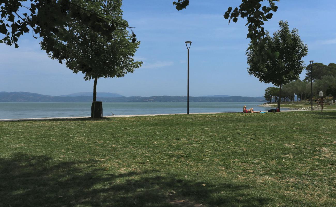 Photo of Sastiglione del lago spiaggia with bright sand surface