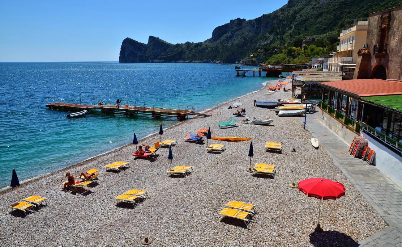 Photo of Nerano Beach with gray pebble surface