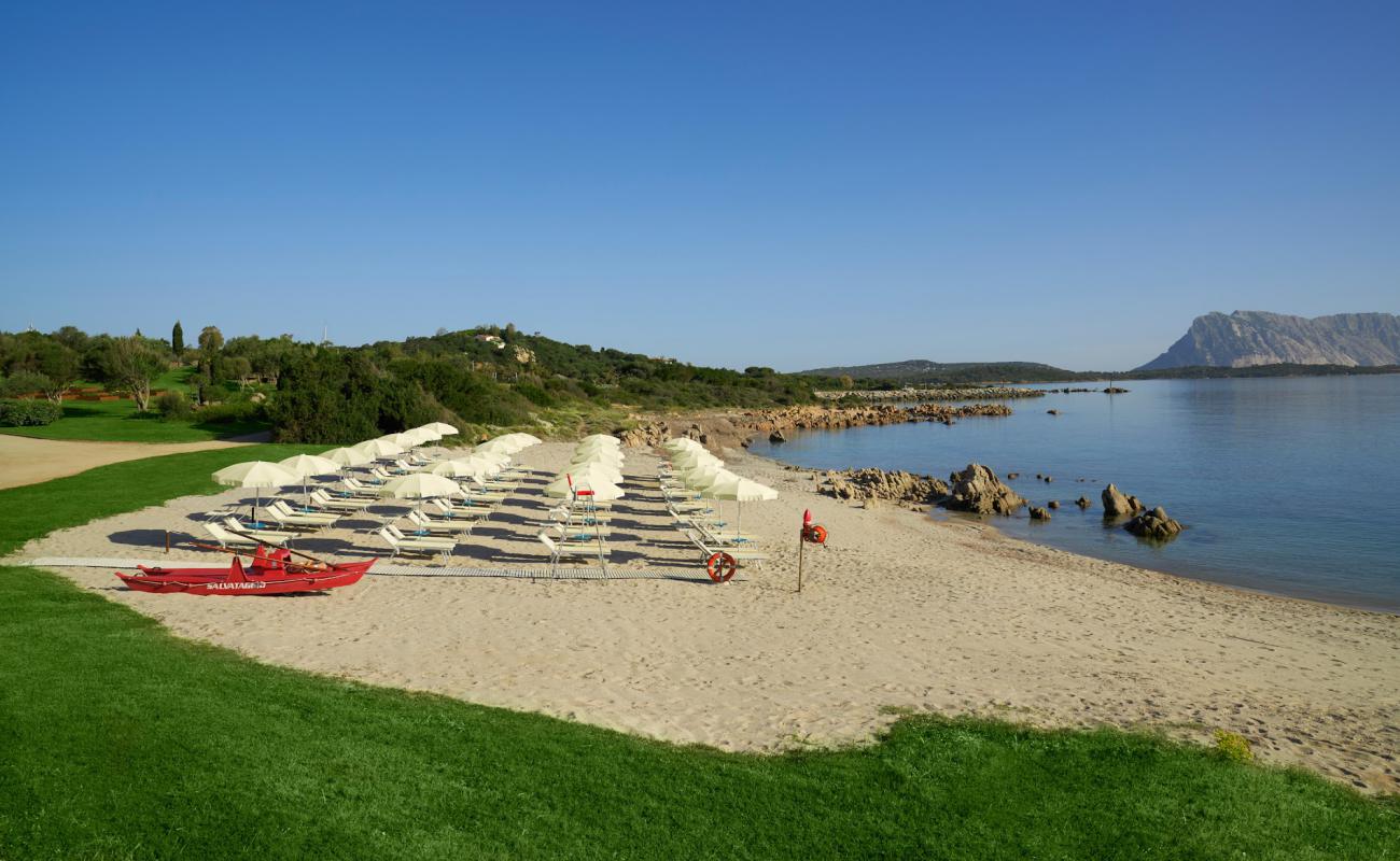 Photo of Caletta delle Lune with bright sand surface