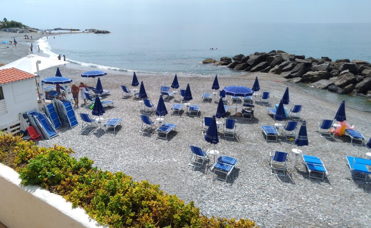 Photo of Lido Pietrabianca with gray fine pebble surface