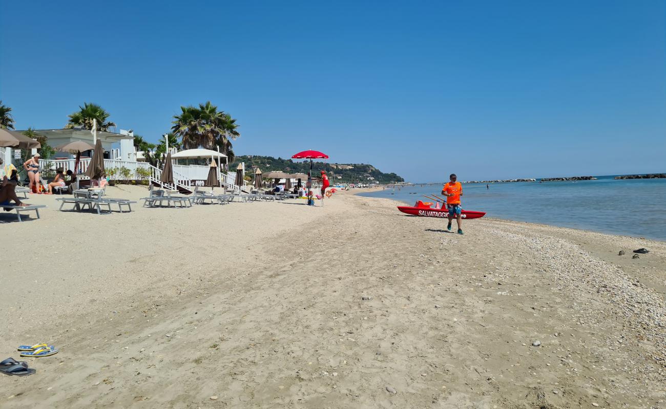 Photo of Spiaggia di Ponte Nina-Campofilone with bright sand surface