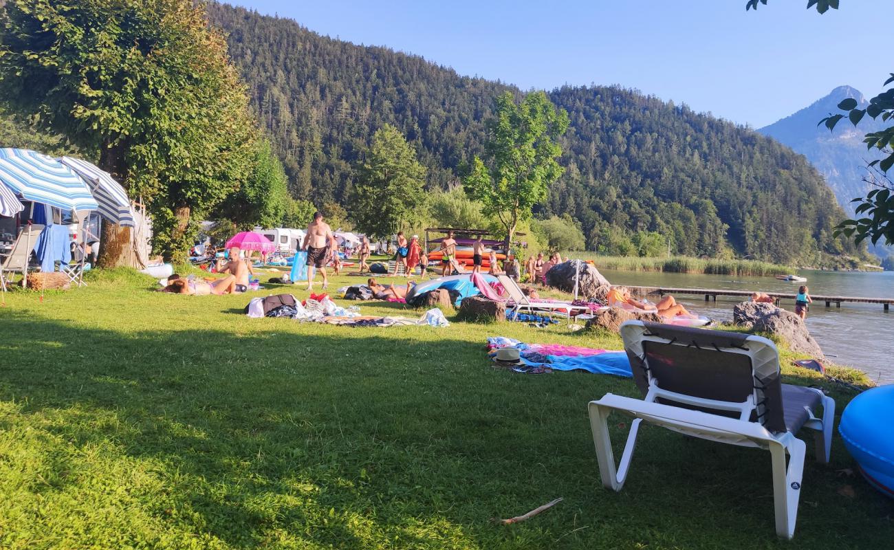 Photo of Strand am Wolfgangsee with grass surface