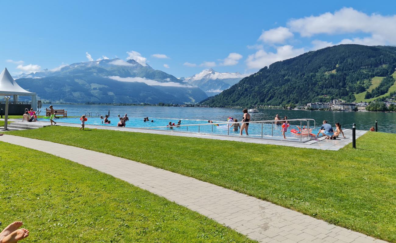 Photo of Strandbad Thumersbach with grass surface