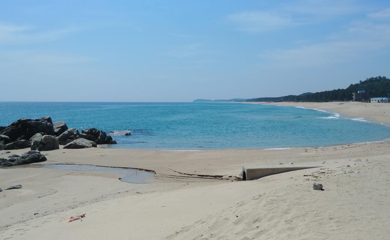 Photo of Porphyry Beach with bright sand surface