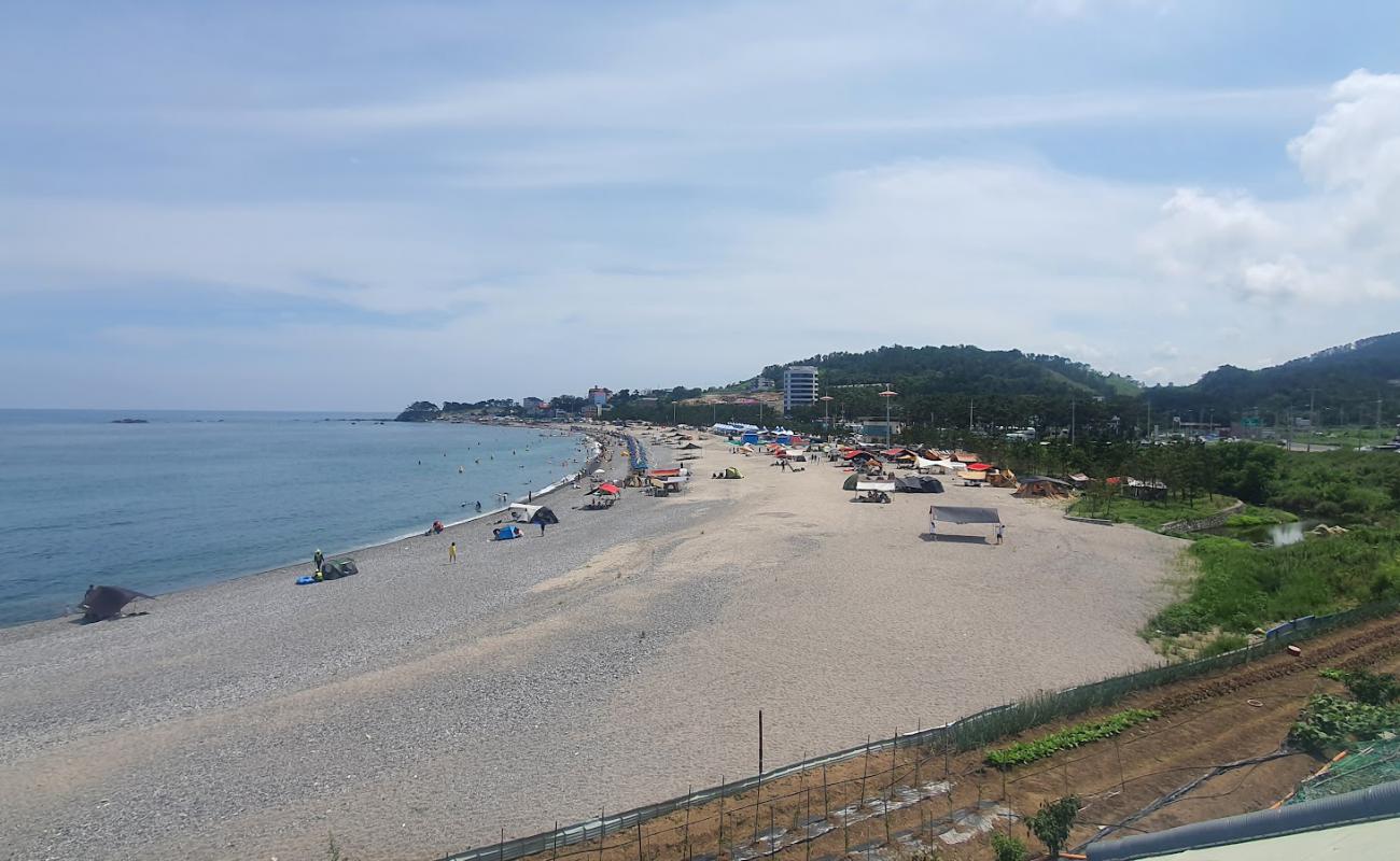 Photo of Oryu Beach with gray pebble surface