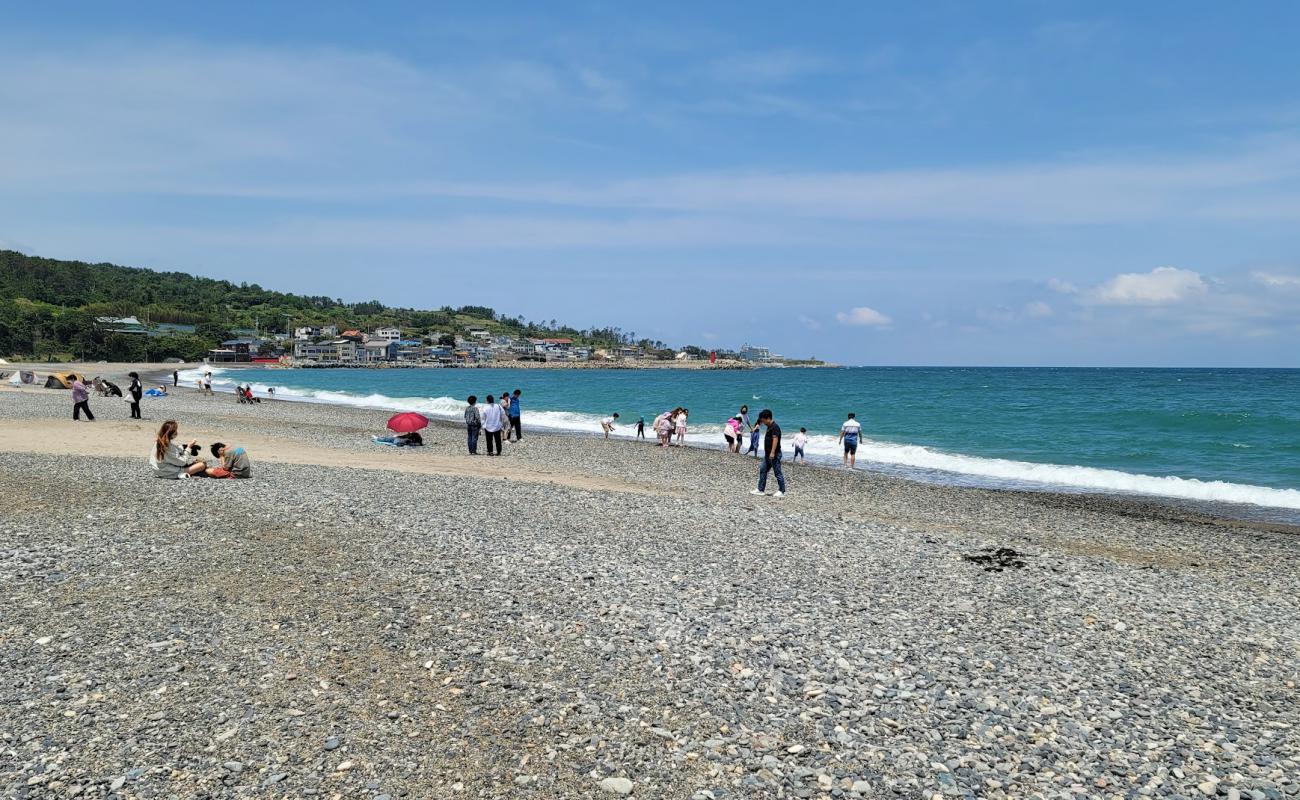 Photo of Bonggil Beach with gray sand &  pebble surface