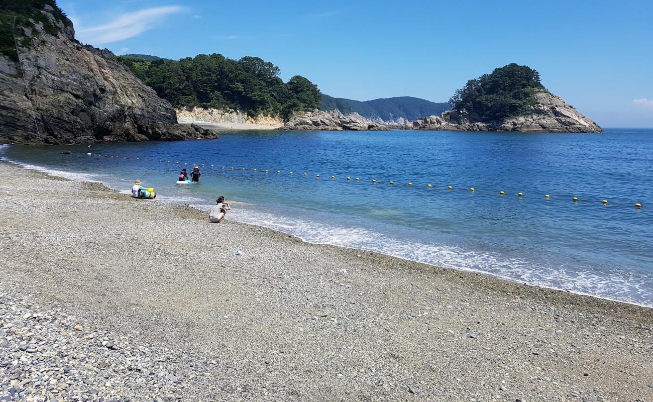 Photo of Hammok Beach with gray pebble surface