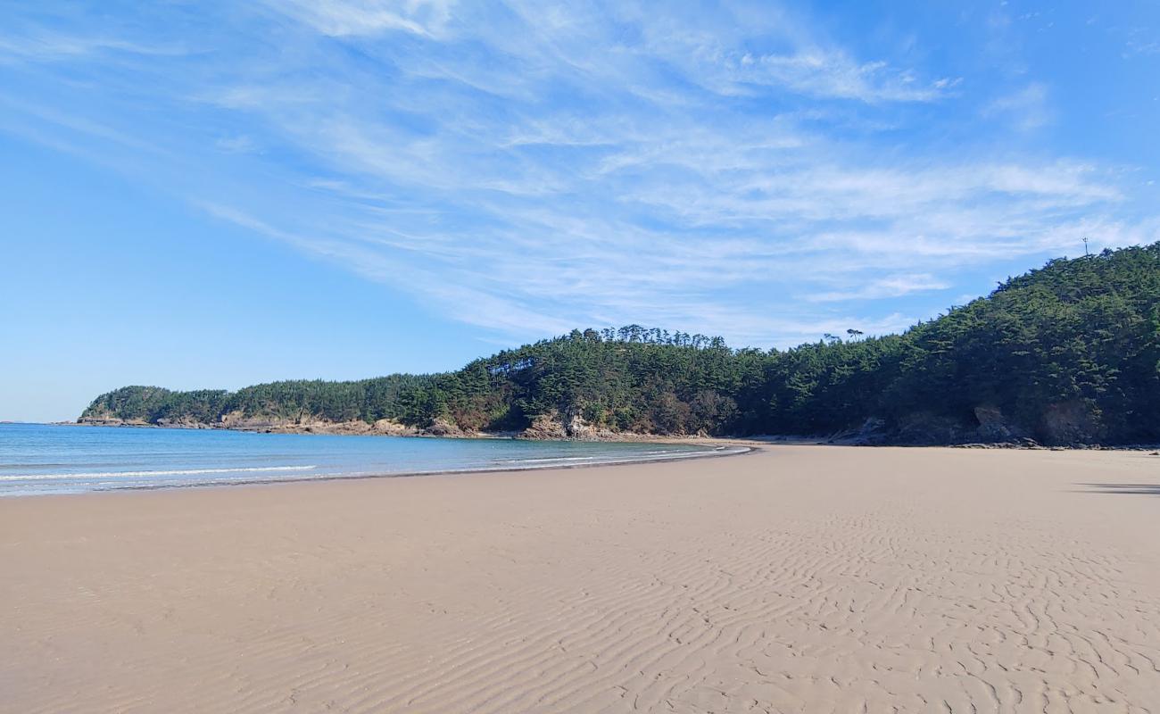 Photo of Cloudpo Beach with bright sand surface