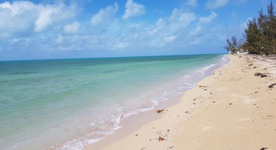 Coral Harbour beach