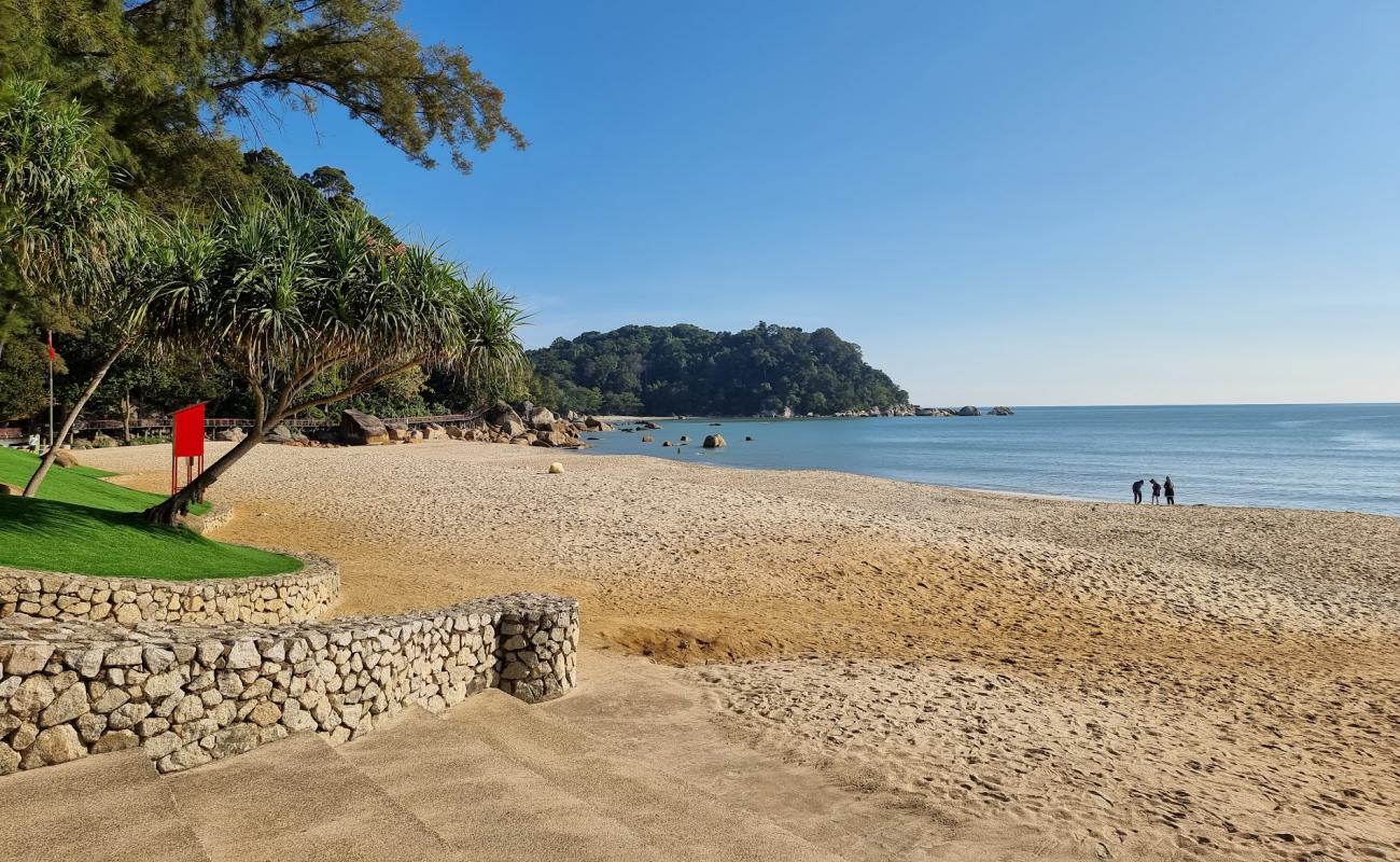 Photo of Teluk Cempedak Beach with light fine pebble surface