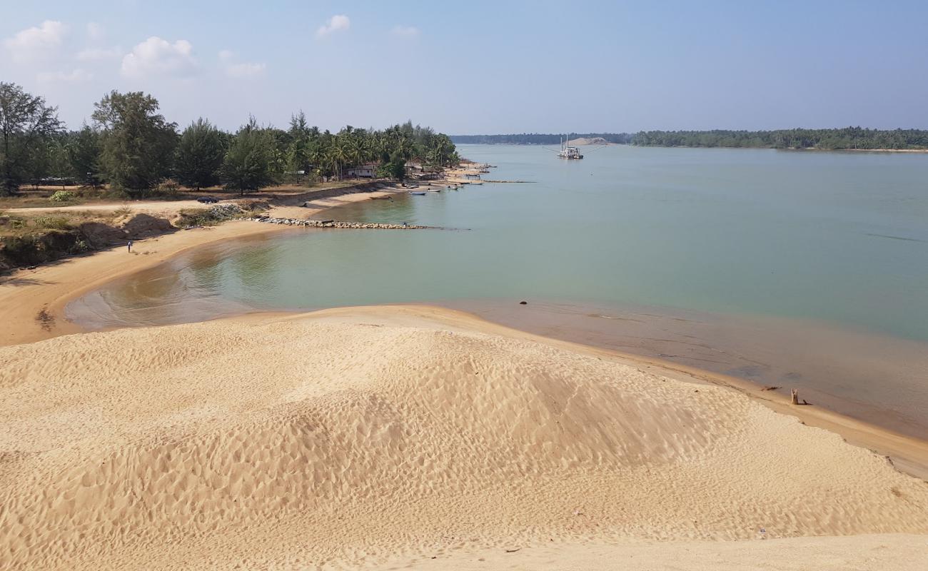 Photo of Mek Mas Beach with bright sand surface