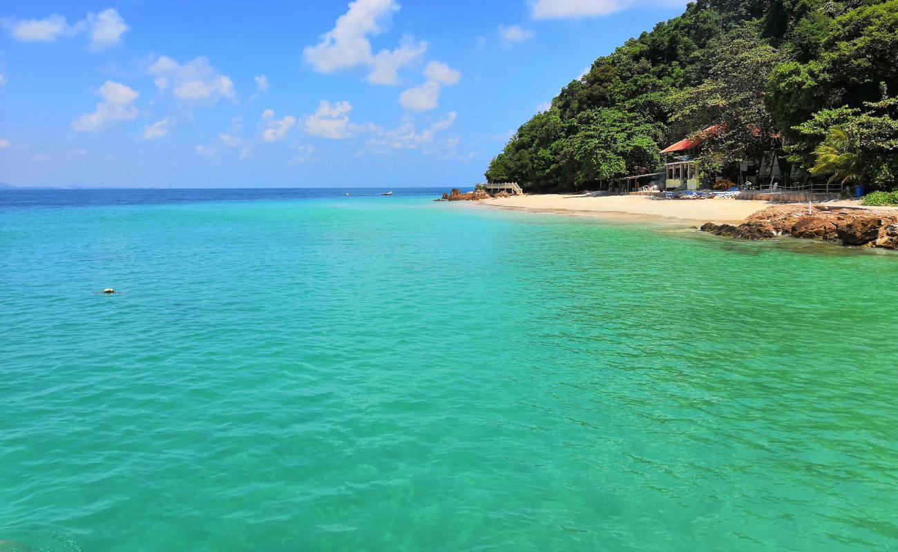 Photo of Pasir Panjang with bright sand surface