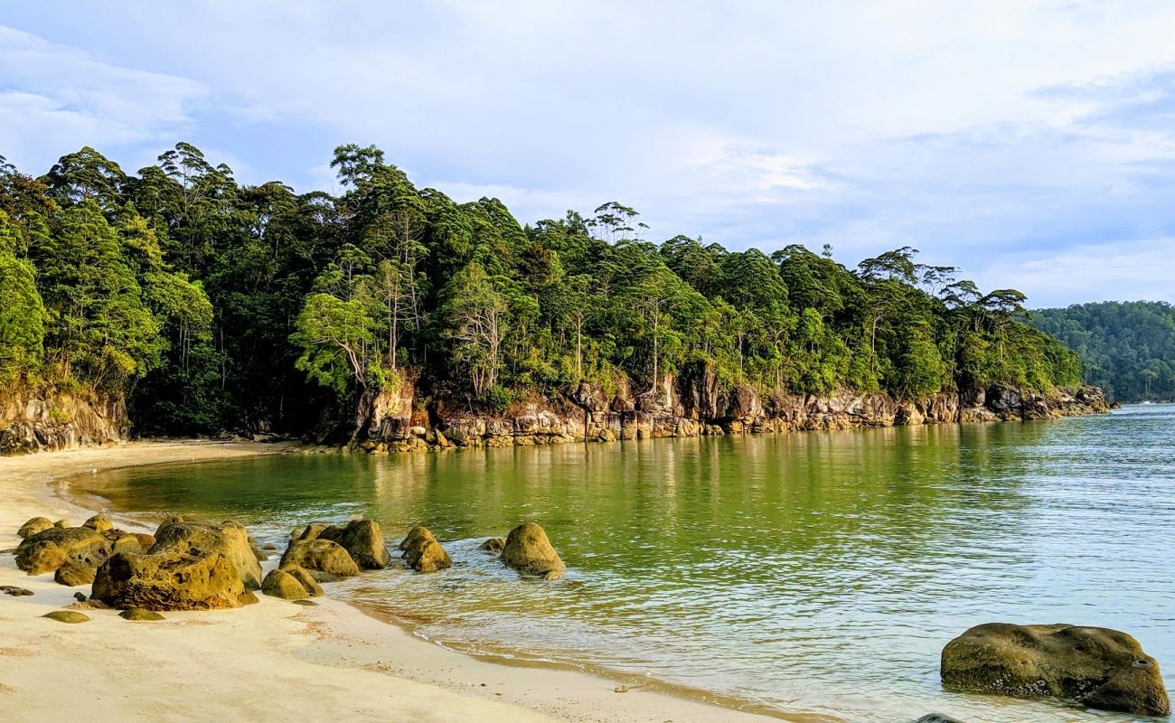 Photo of Telok Limao Beach with bright sand surface