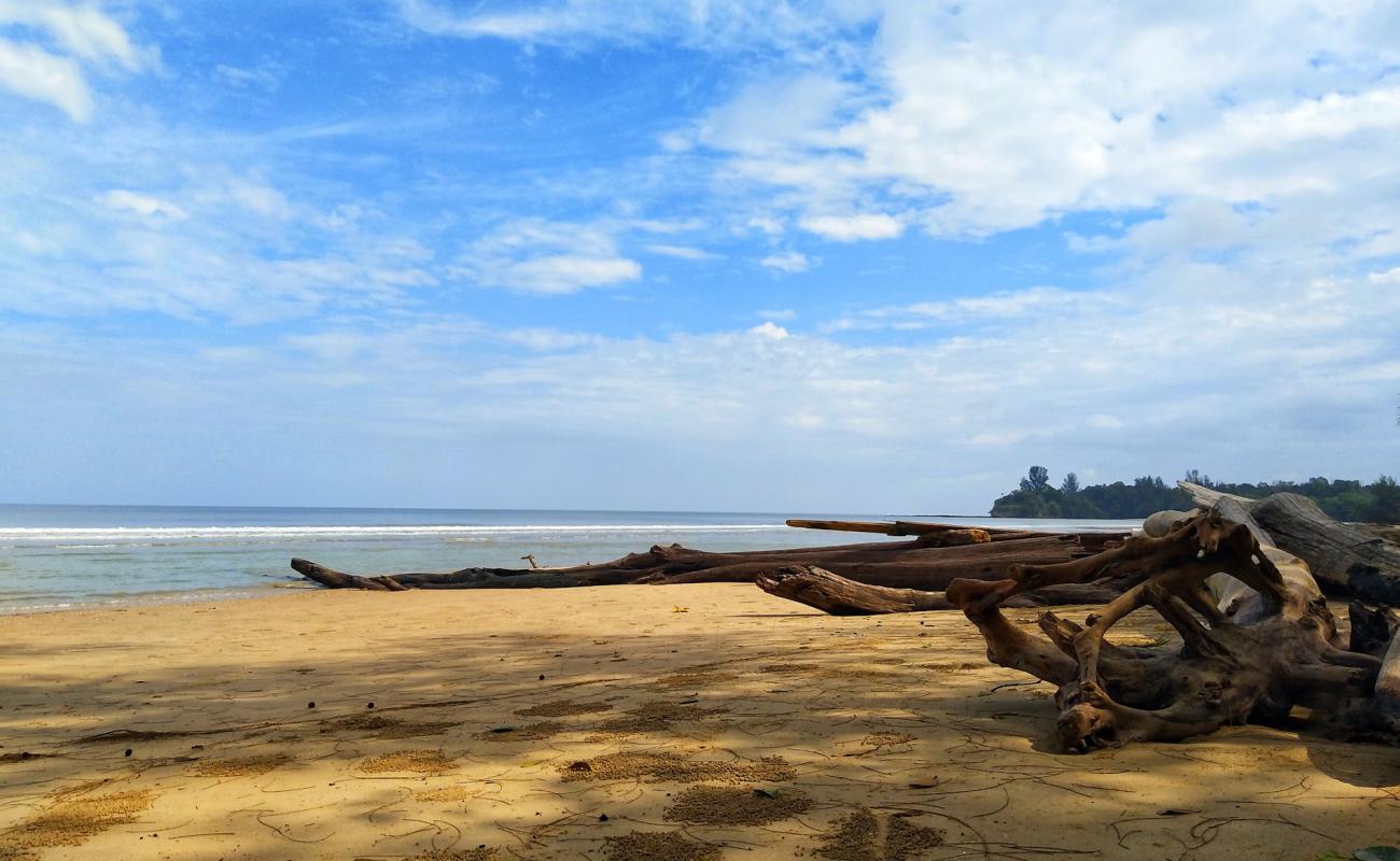 Photo of Kuala Nyalau Beach with gray sand surface