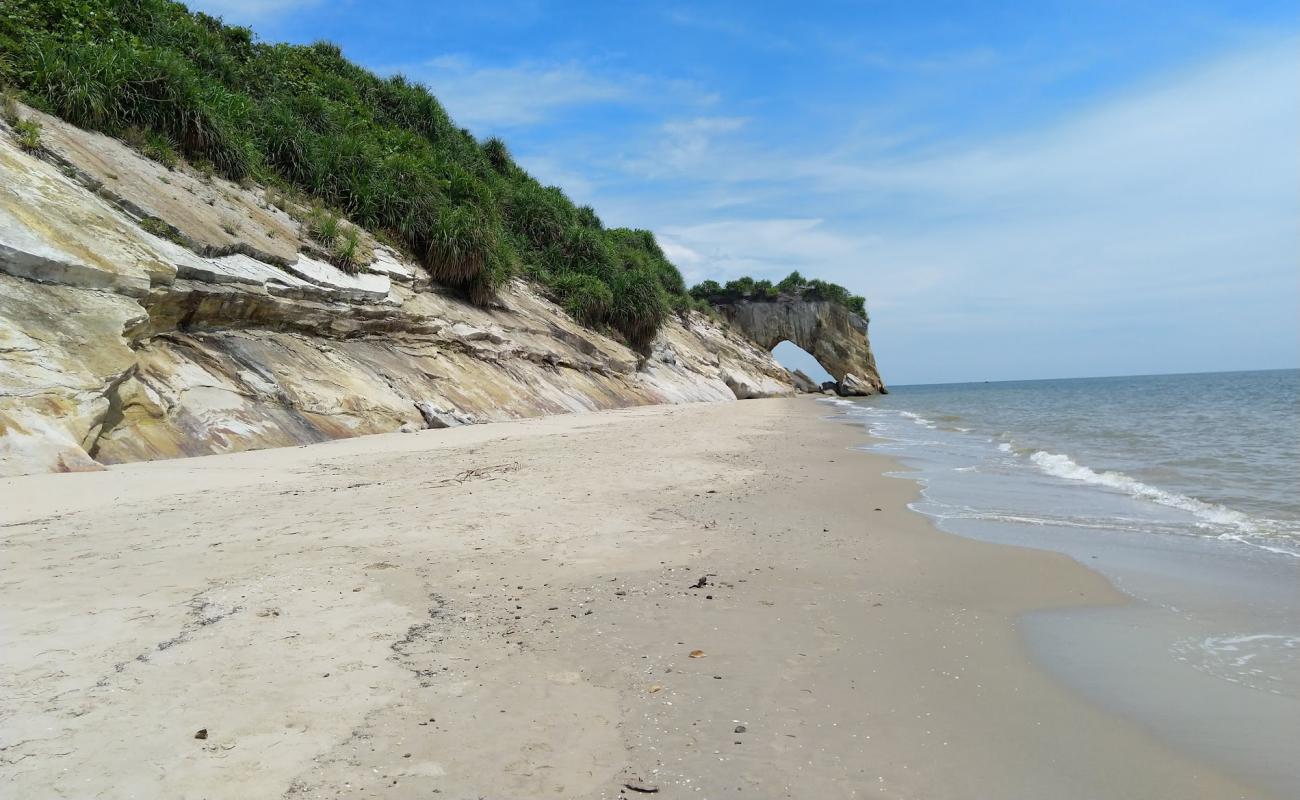 Photo of Tusan Bekenu Beach with bright sand surface