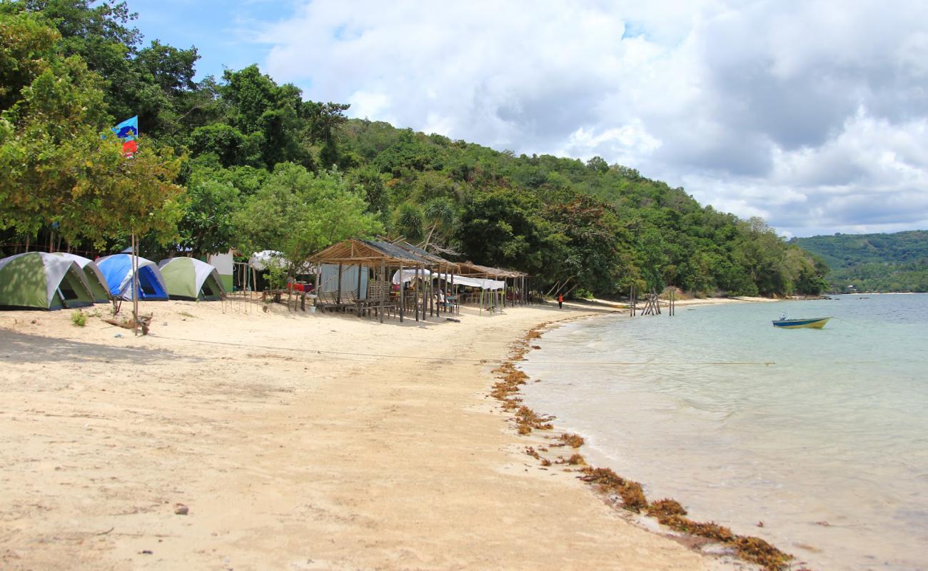 Photo of Merakit Beach with bright sand surface