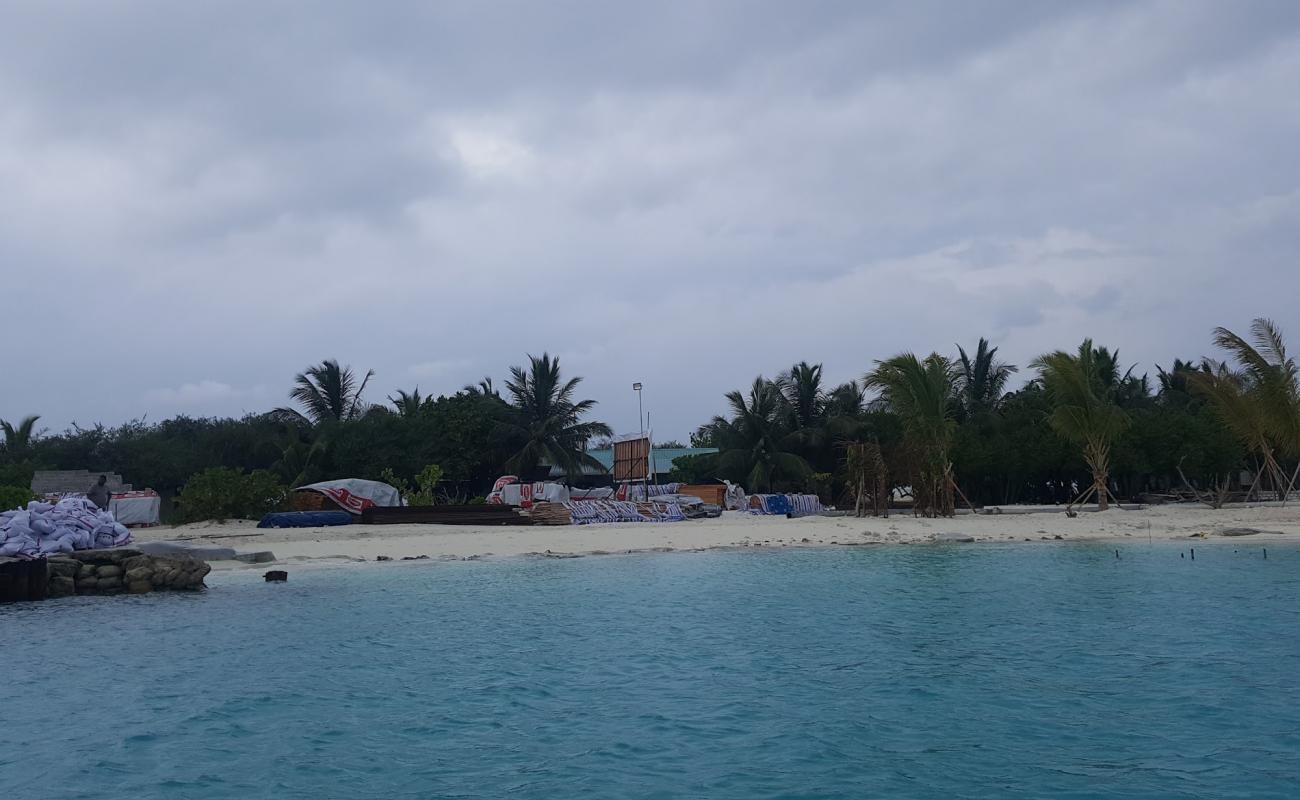 Photo of Kunaavashi Beach with bright sand surface