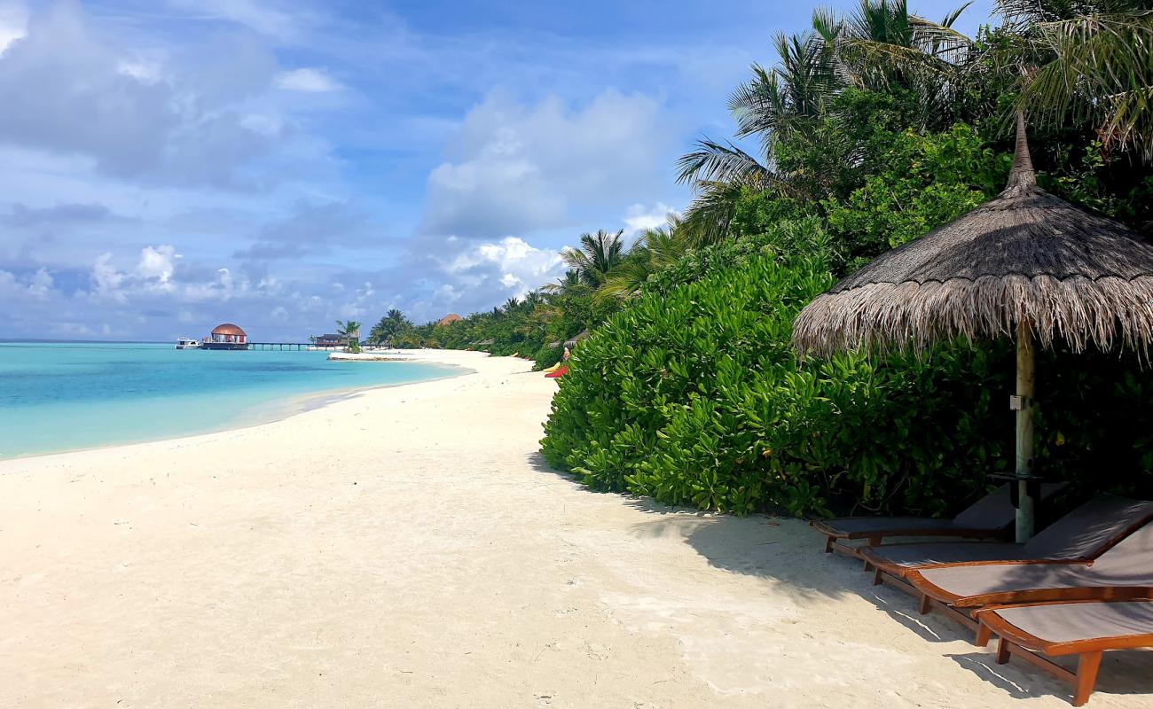 Photo of Maadhoo Beach with white fine sand surface