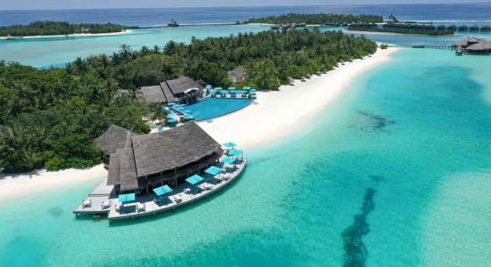 Anantara Dhigu Beach