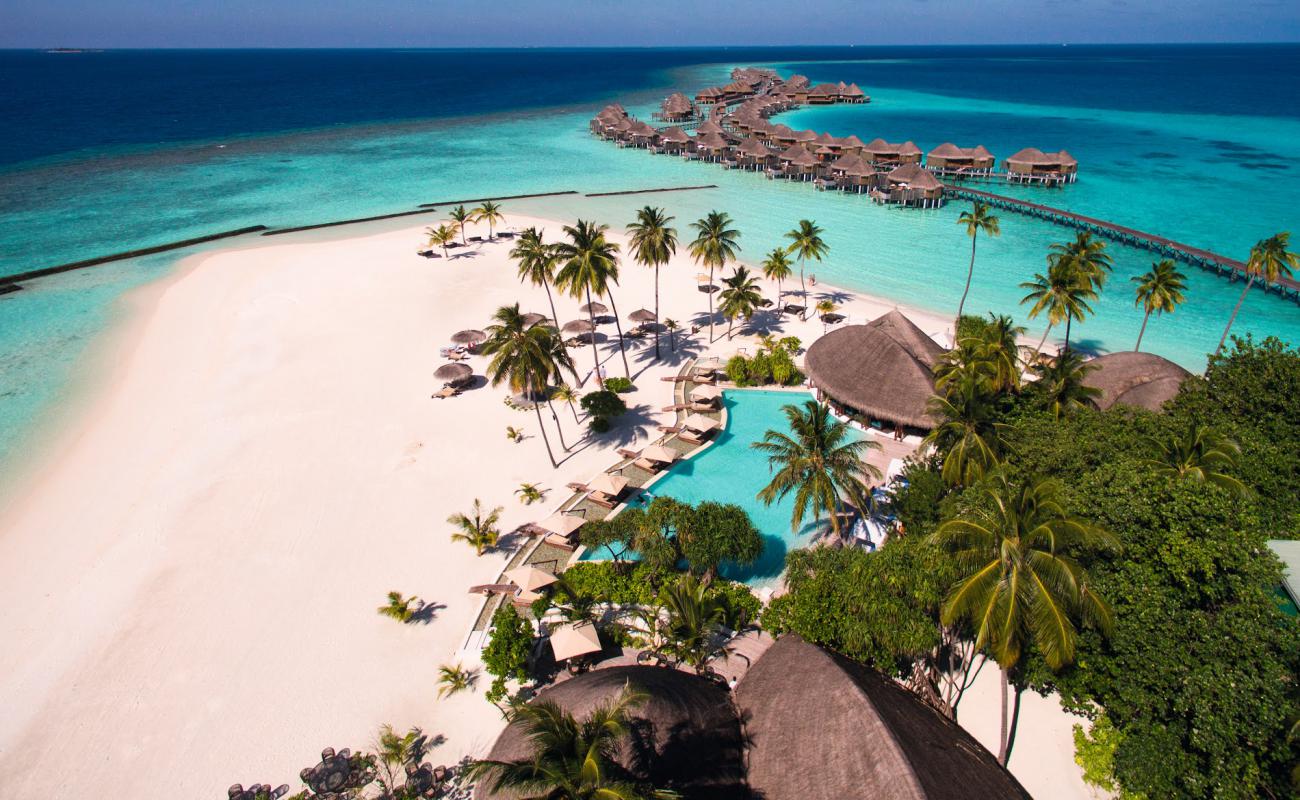 Photo of Constance Halaveli Island with white sand surface