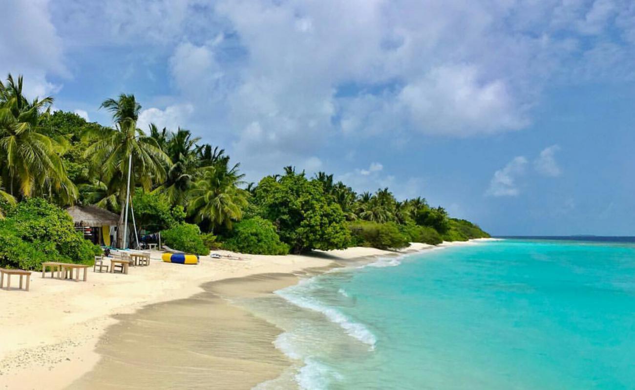 Photo of Hedufuri Island Beach with white fine sand surface