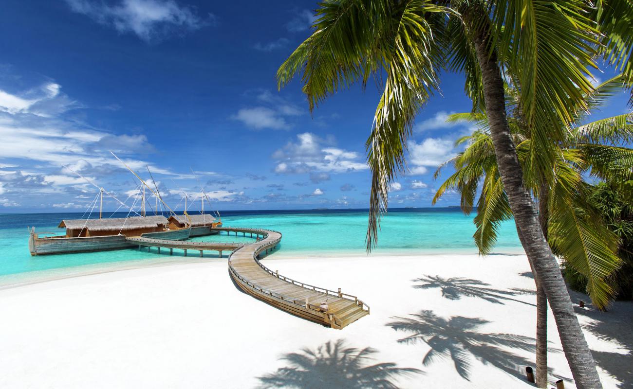 Photo of Milaidhoo Island Beach with white fine sand surface