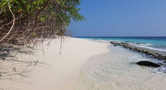 Kendhoo Beach