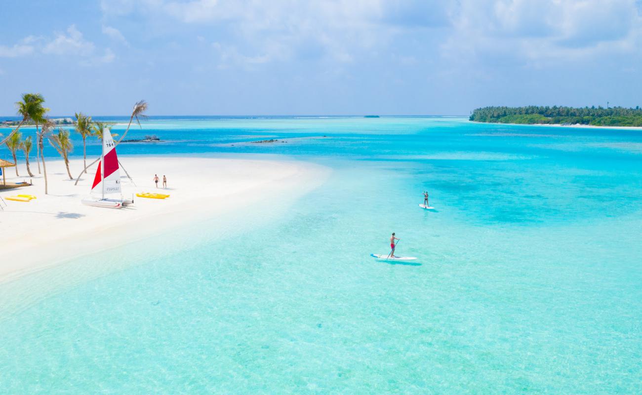 Photo of Innahuraa Island Beach with white sand surface