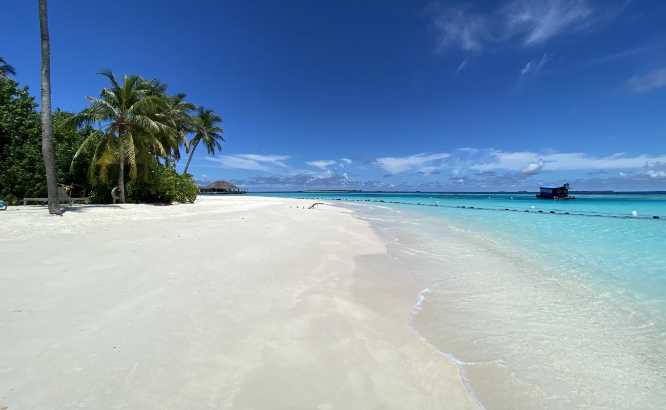 Photo of Huruvalhi Island Beach with bright sand surface