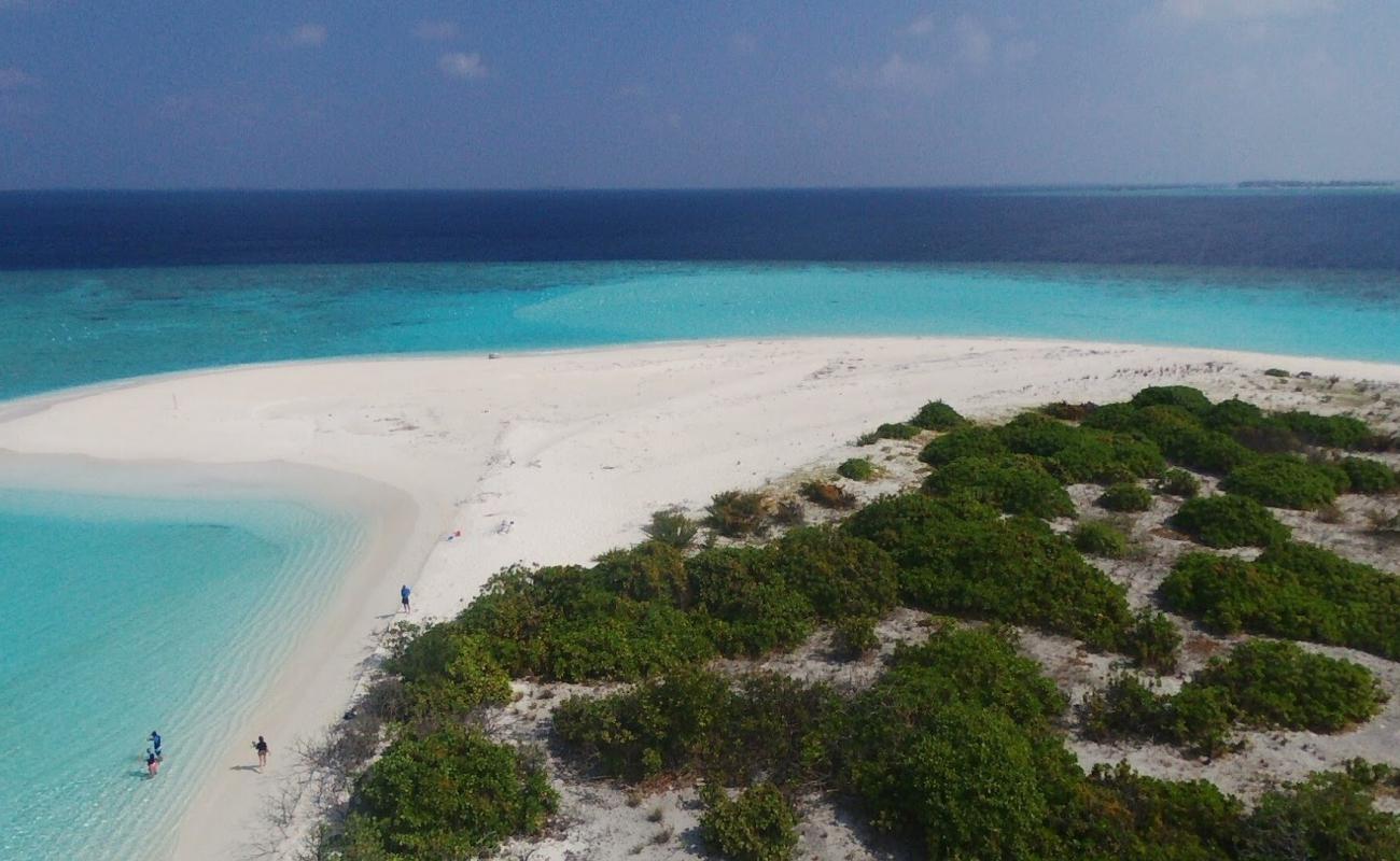 Photo of Villingilli Island Beach with white fine sand surface