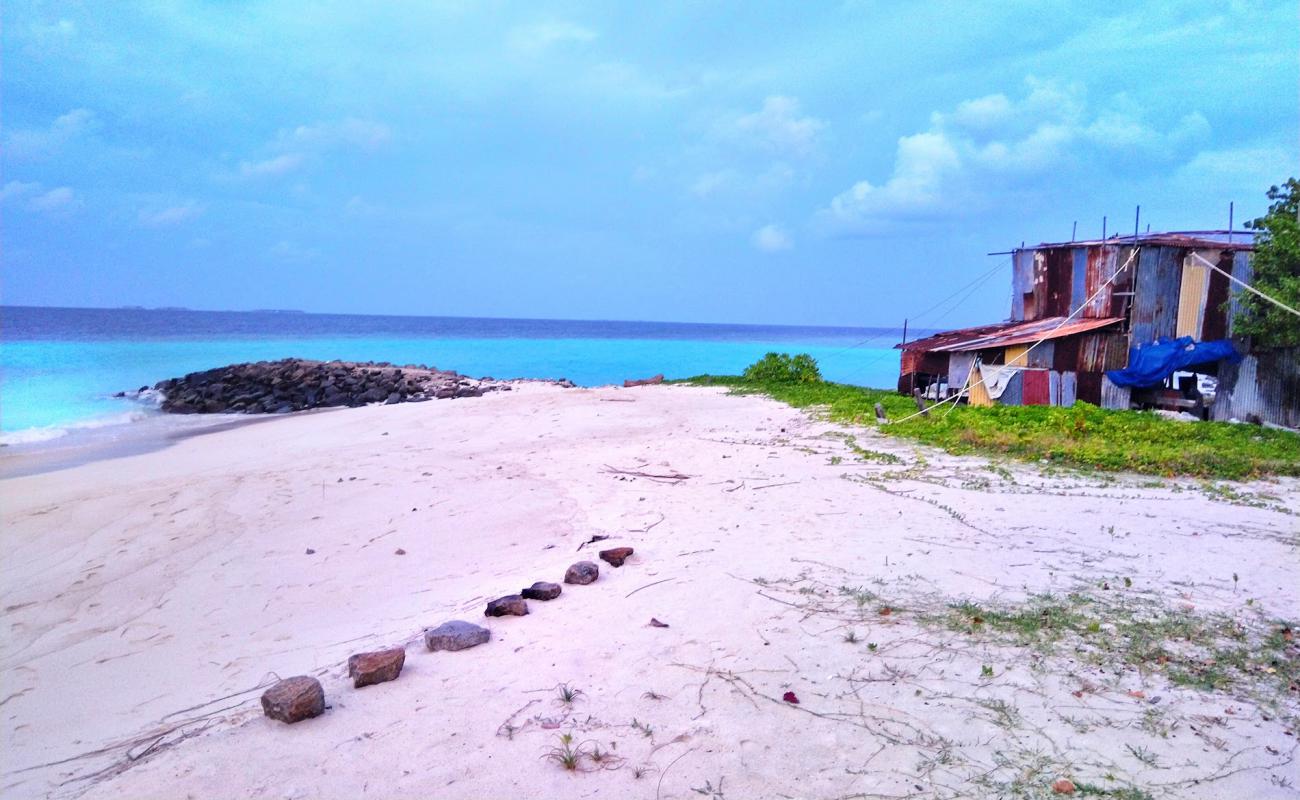 Photo of Velidhoo bitsy beach with bright sand surface