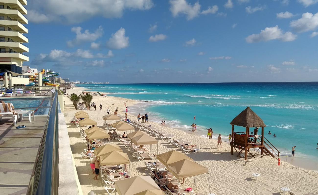 Photo of Delfines Beach with bright sand surface