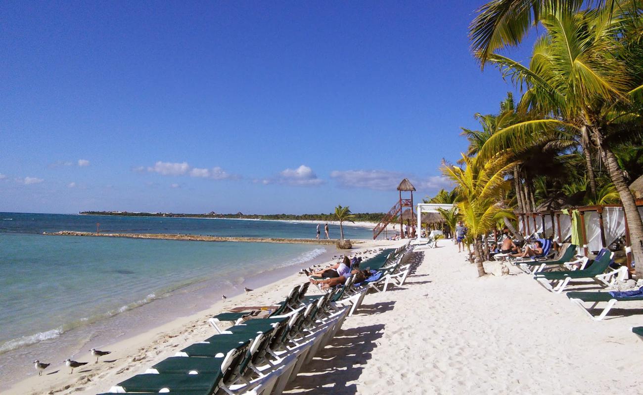 Photo of El Dorado hotel beach with bright fine sand surface