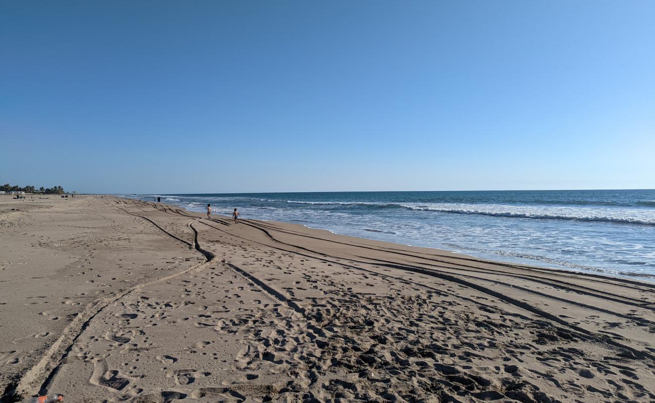 Photo of El Caimanero beach with bright sand surface