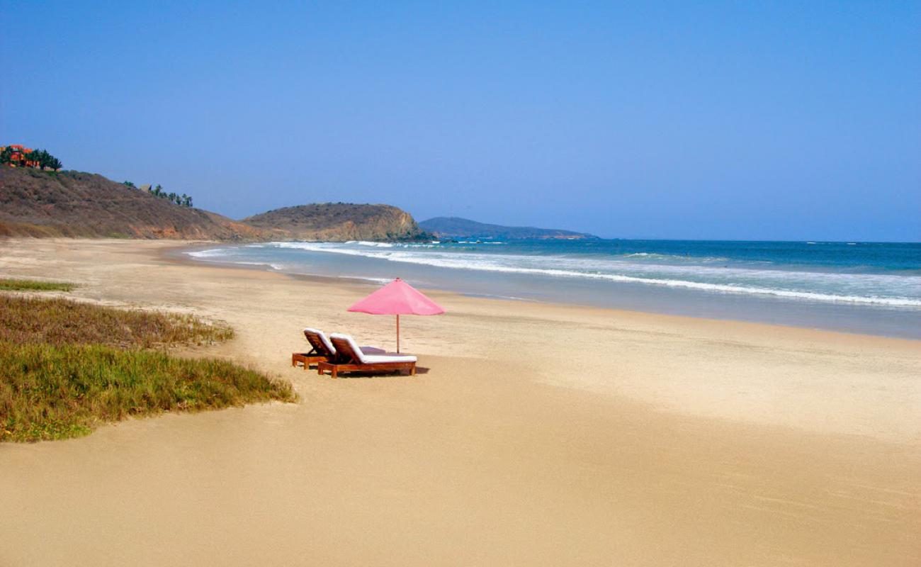 Photo of Alamandas beach with bright sand surface