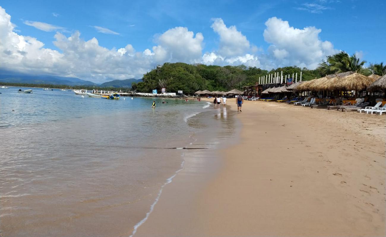 Photo of Playa Linda II with brown sand surface